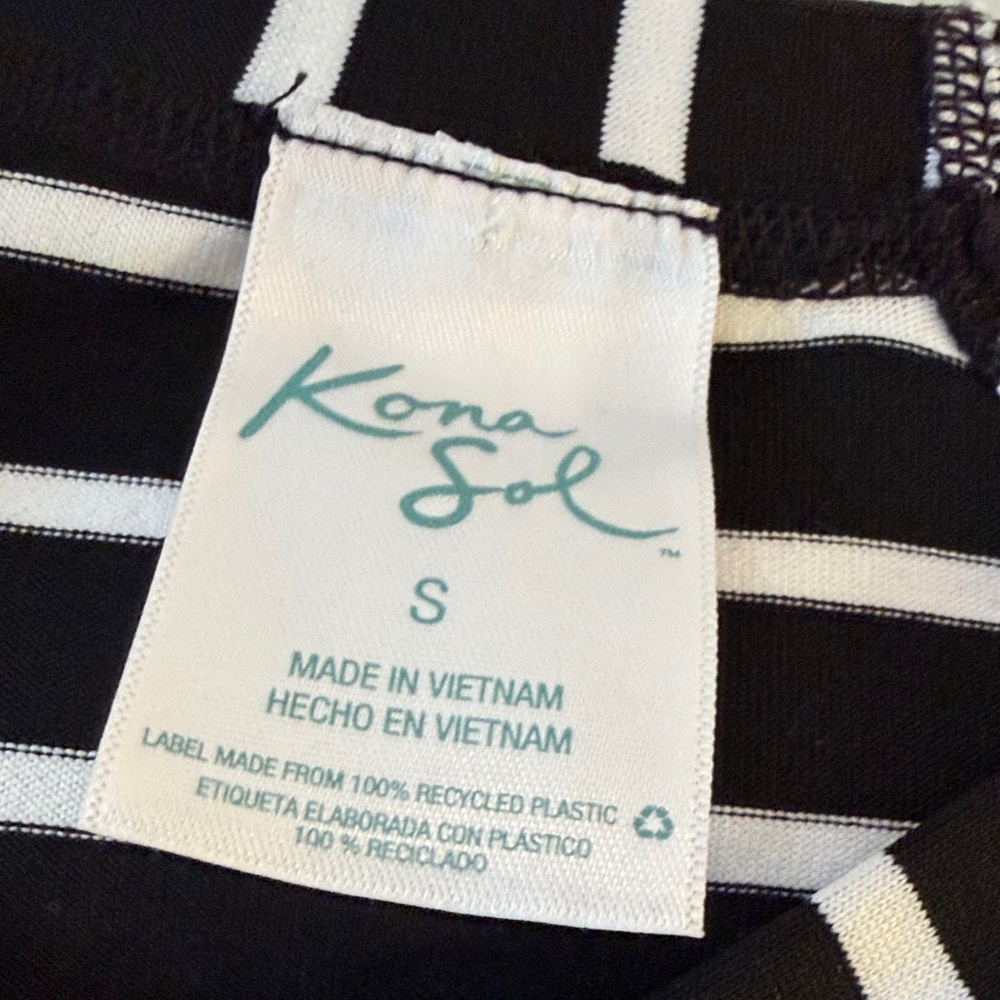 Kona Sol Black and White Striped Swim Shirt / Rash Guard - Picture 2 of 3